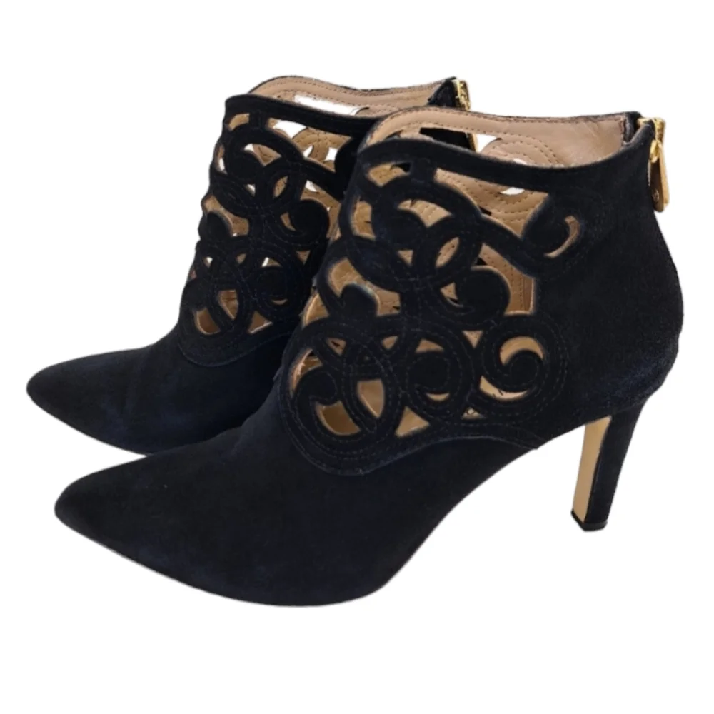 Adrienne Vittadini Nidia Women's Black Suede Leather Laser Cut Ankle Boots 7 - Picture 2 of 16